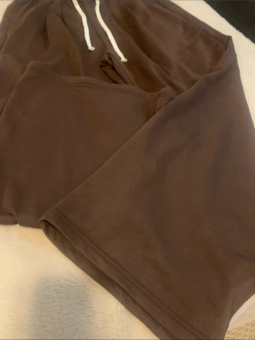 Pleated Drawstring Sweatpants - Picture 3 of 6